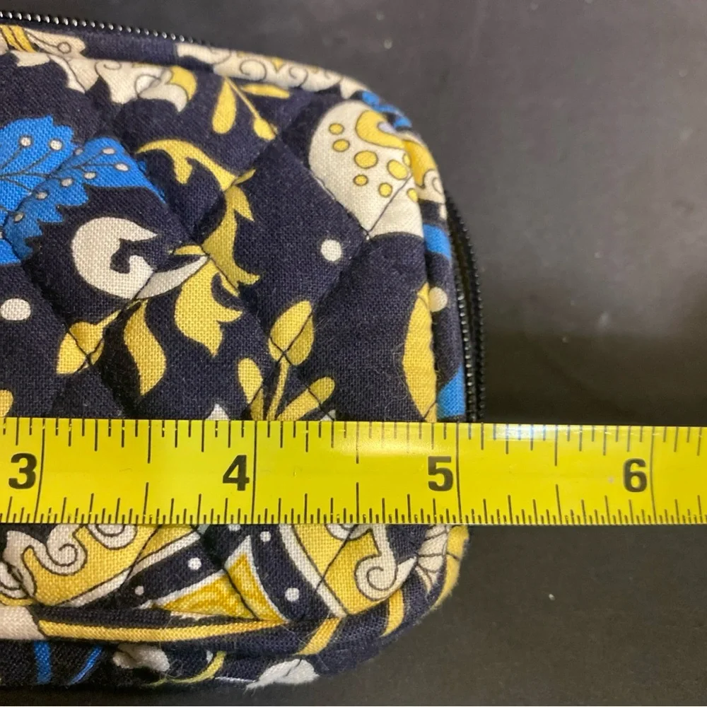 Vera Bradley‎ Retired Ellie Blue Paisley Elephant Tech Wallet Wristlet